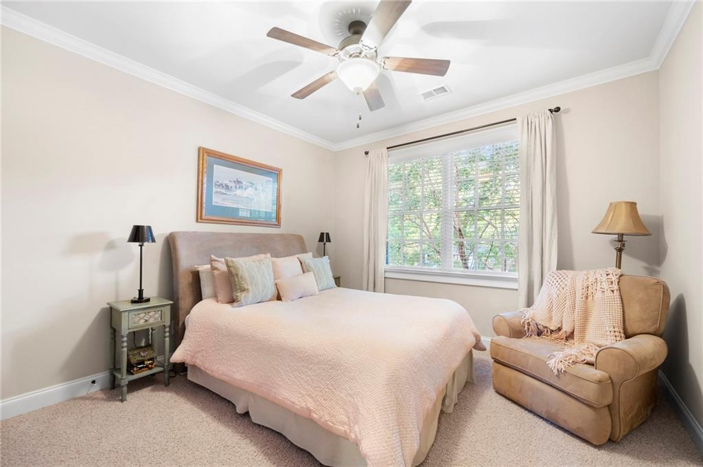 1656 Fearn Circle NE