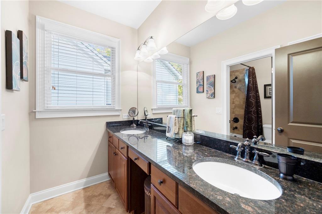 1656 Fearn Circle NE