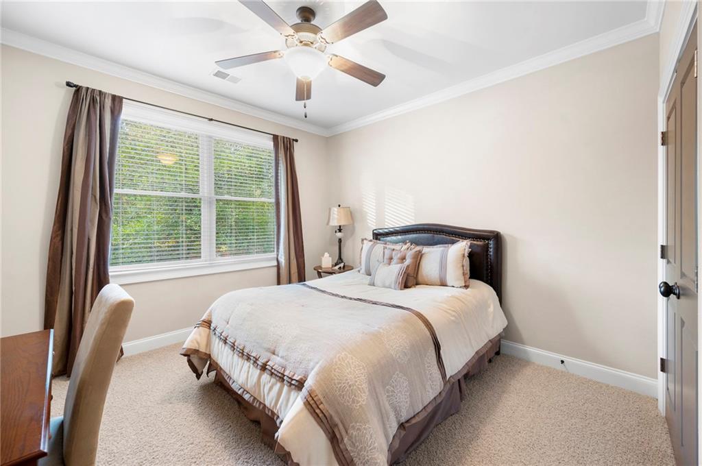 1656 Fearn Circle NE