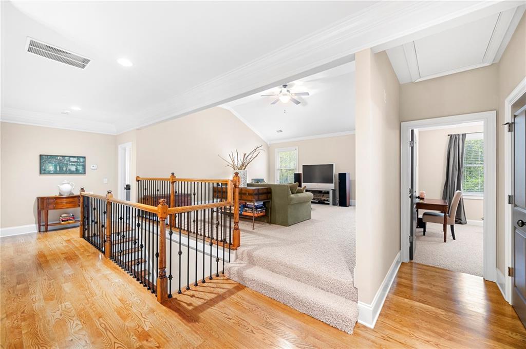 1656 Fearn Circle NE