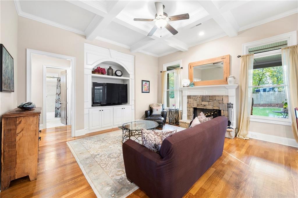 1656 Fearn Circle NE