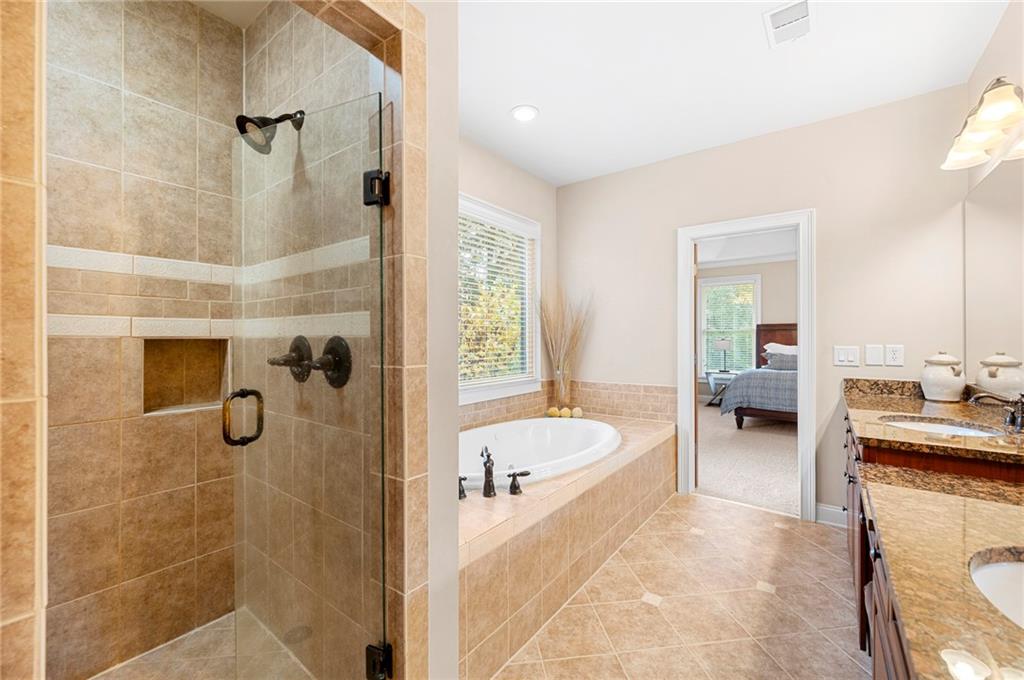 1656 Fearn Circle NE