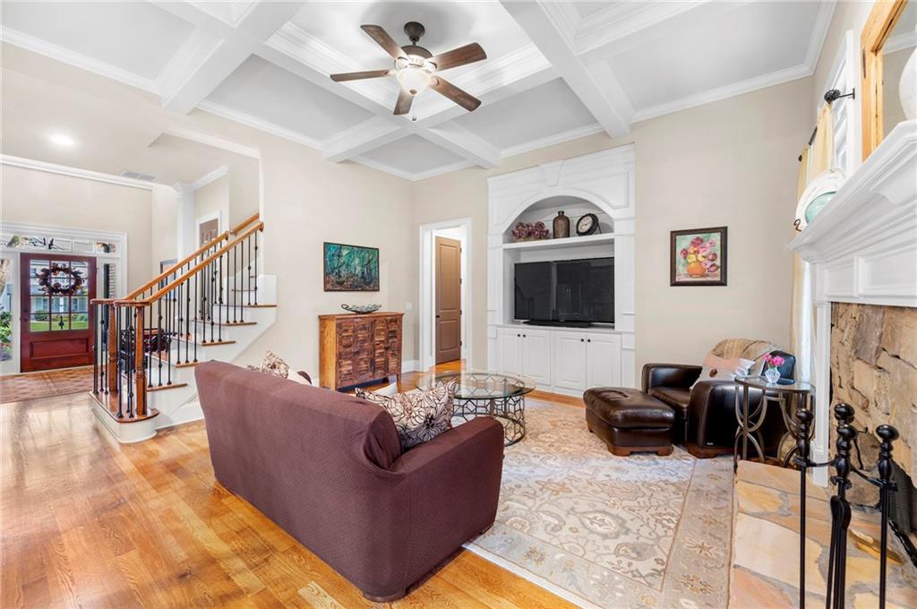 1656 Fearn Circle NE