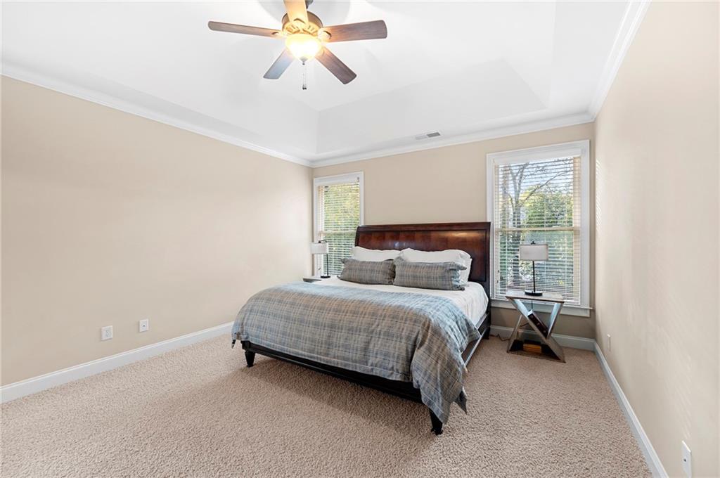 1656 Fearn Circle NE