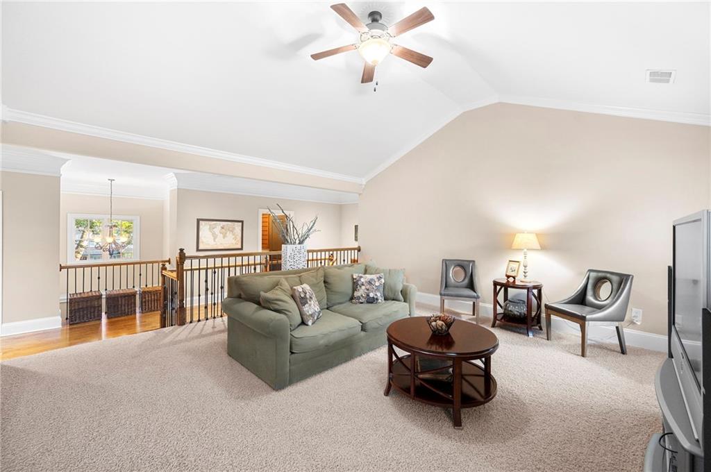 1656 Fearn Circle NE