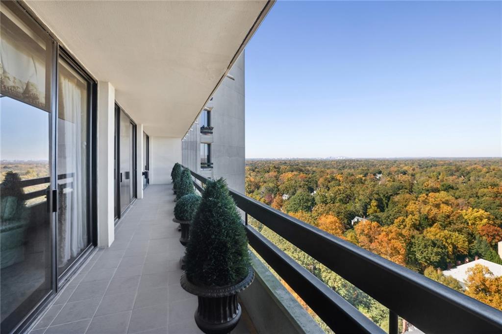 2660 Peachtree Road NW Unit 27E