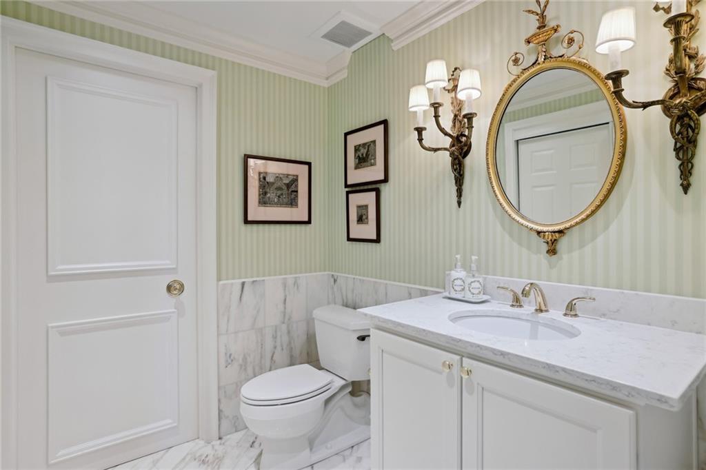 2660 Peachtree Road NW Unit 27E