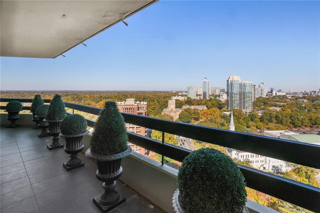 2660 Peachtree Road NW Unit 27E