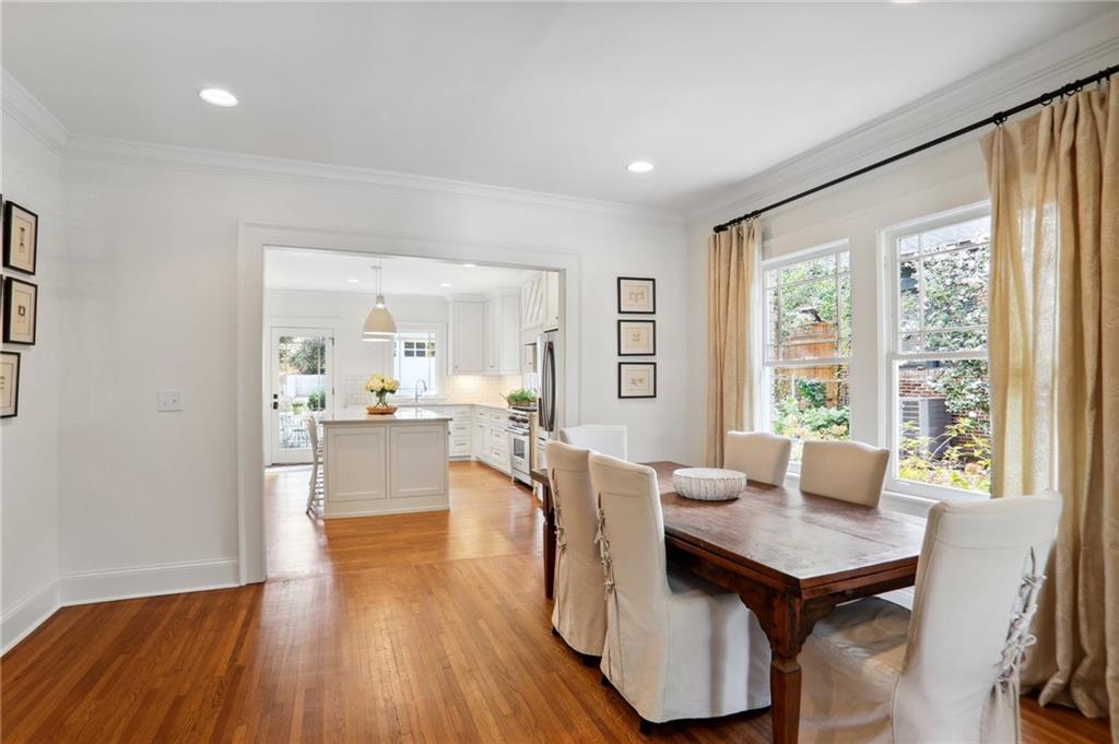 1083 Amsterdam Avenue NE