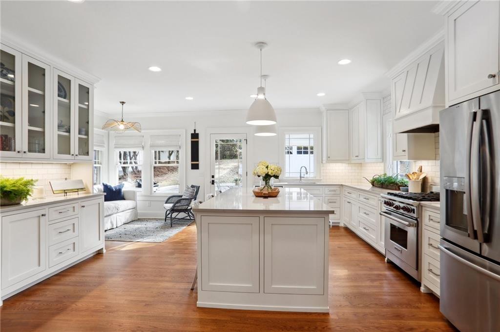 1083 Amsterdam Avenue NE