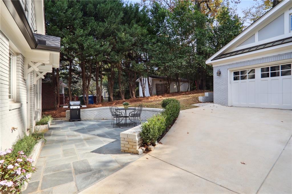 1083 Amsterdam Avenue NE