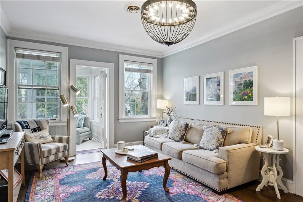 21 Peachtree Memorial Drive NW Unit 16