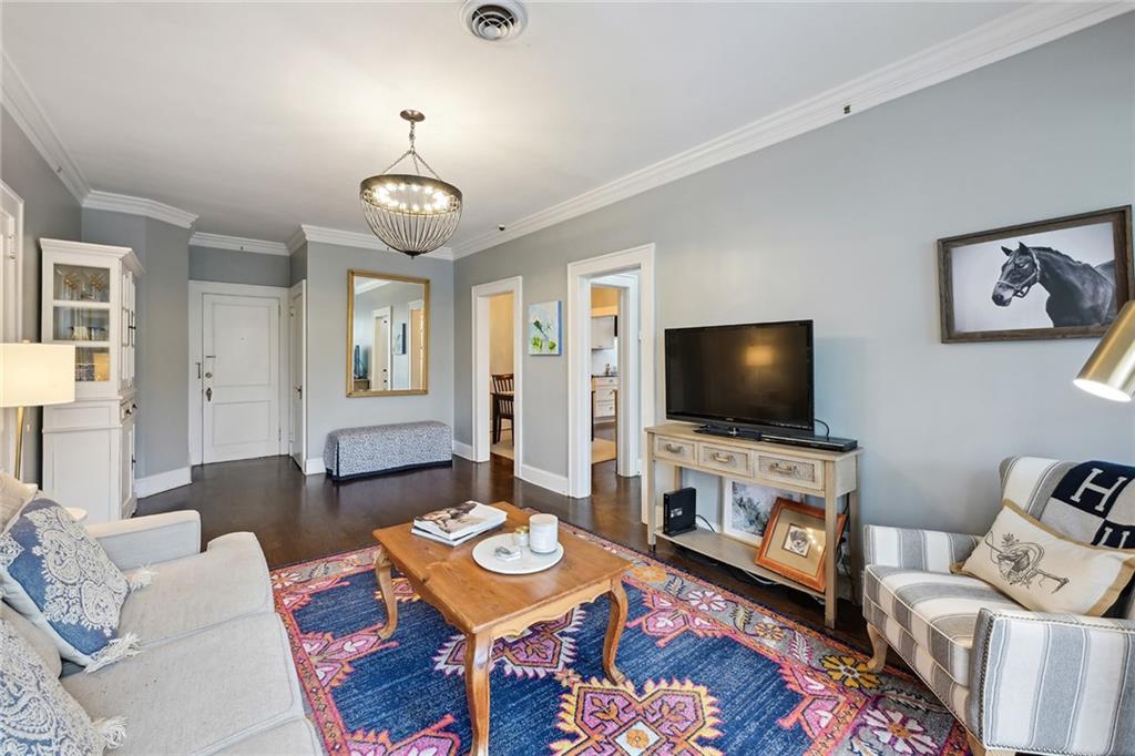 21 Peachtree Memorial Drive NW Unit 16