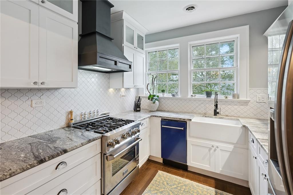 21 Peachtree Memorial Drive NW Unit 16