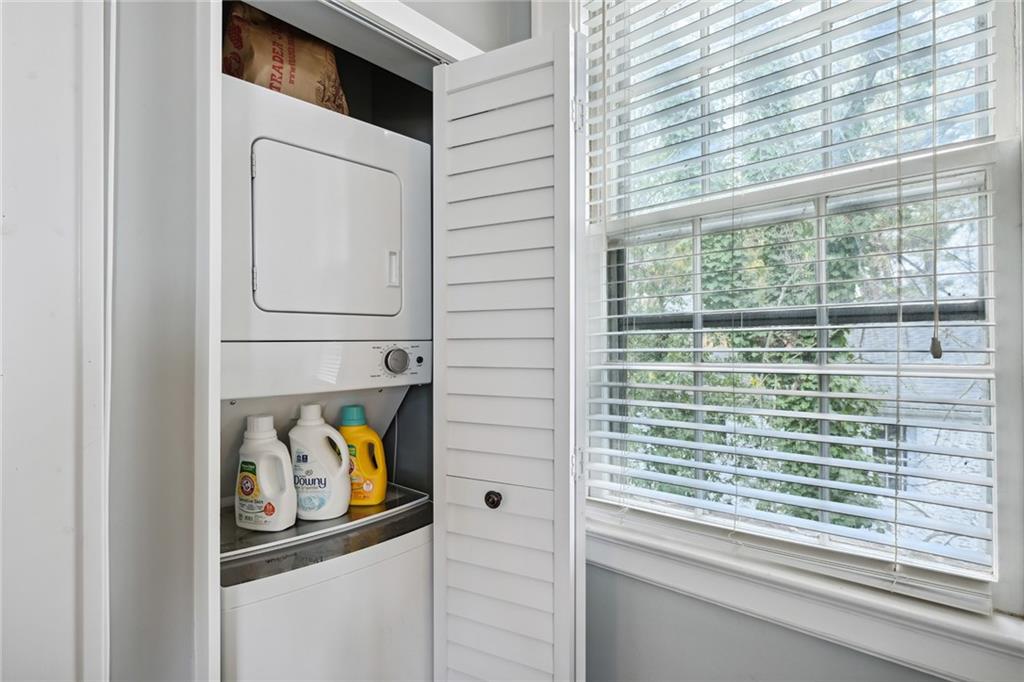 21 Peachtree Memorial Drive NW Unit 16