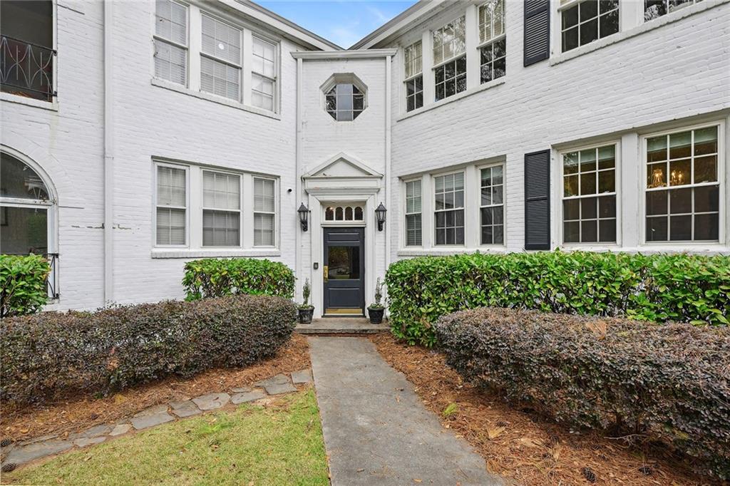 21 Peachtree Memorial Drive NW Unit 16