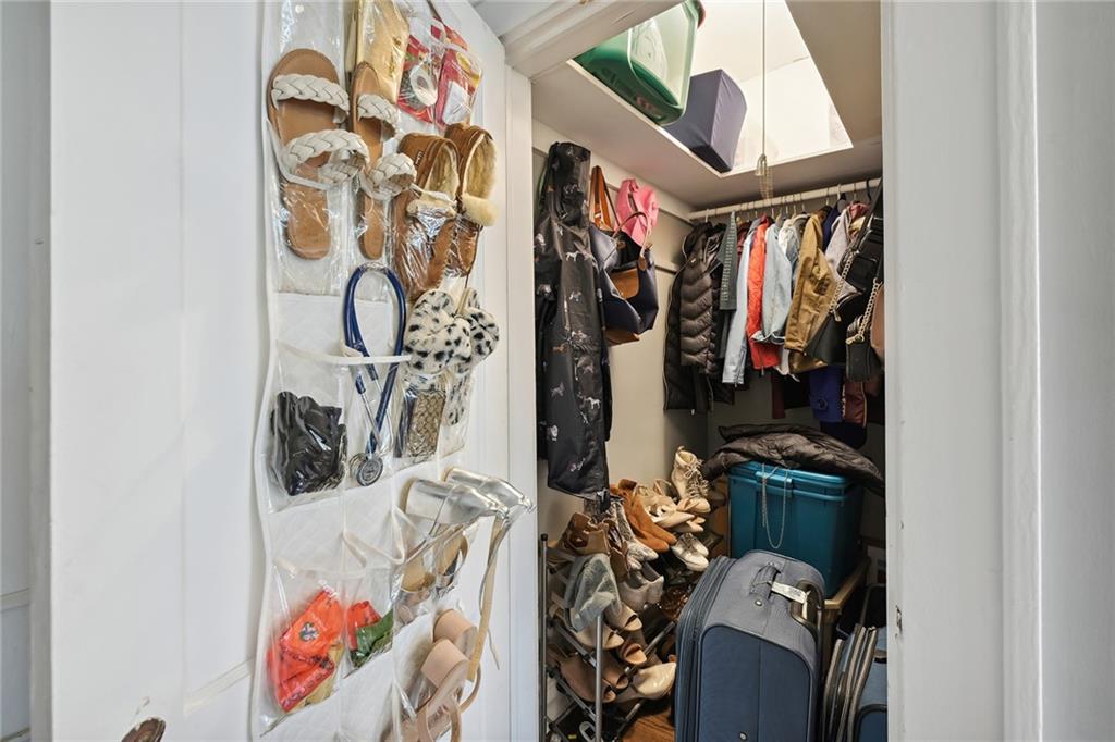 21 Peachtree Memorial Drive NW Unit 16