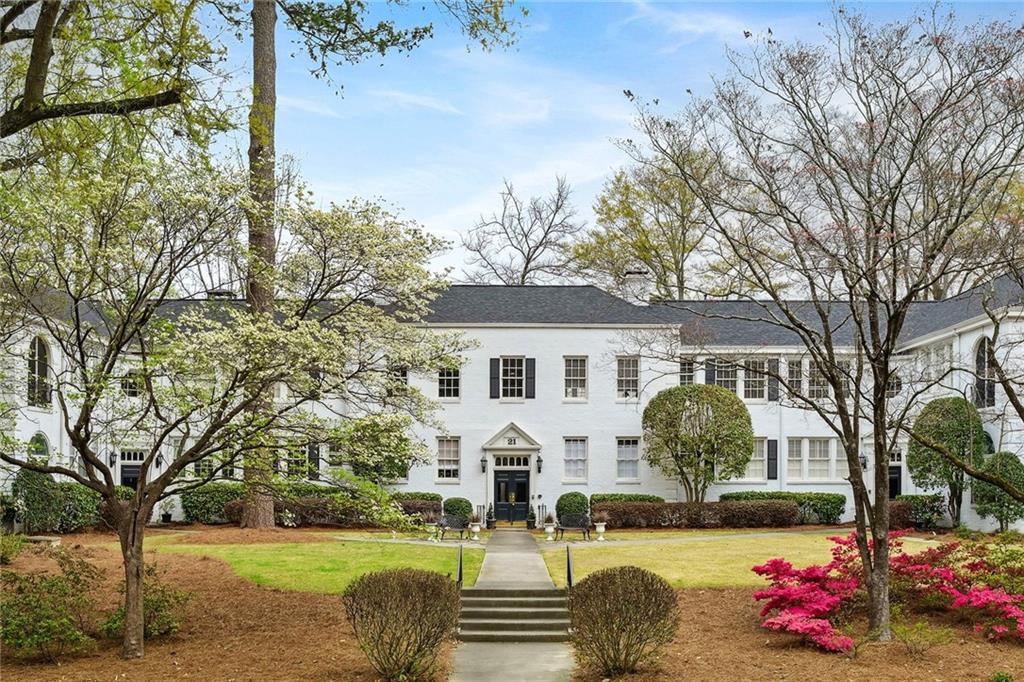 21 Peachtree Memorial Drive NW Unit 16