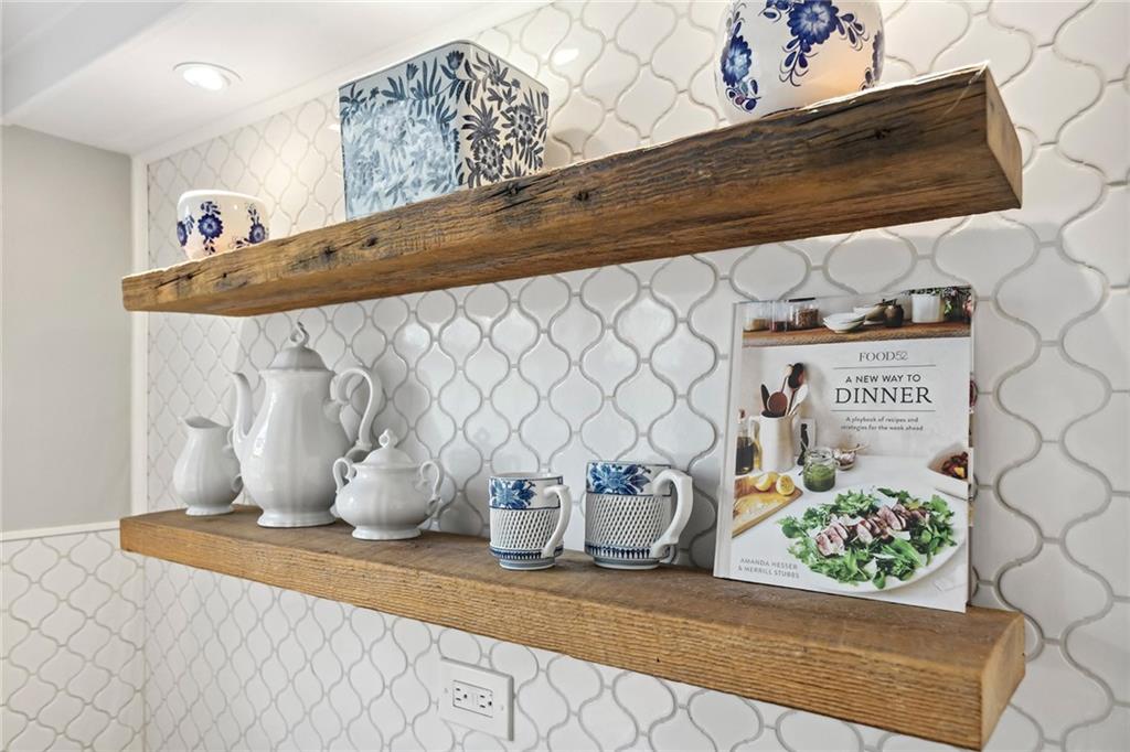 21 Peachtree Memorial Drive NW Unit 16