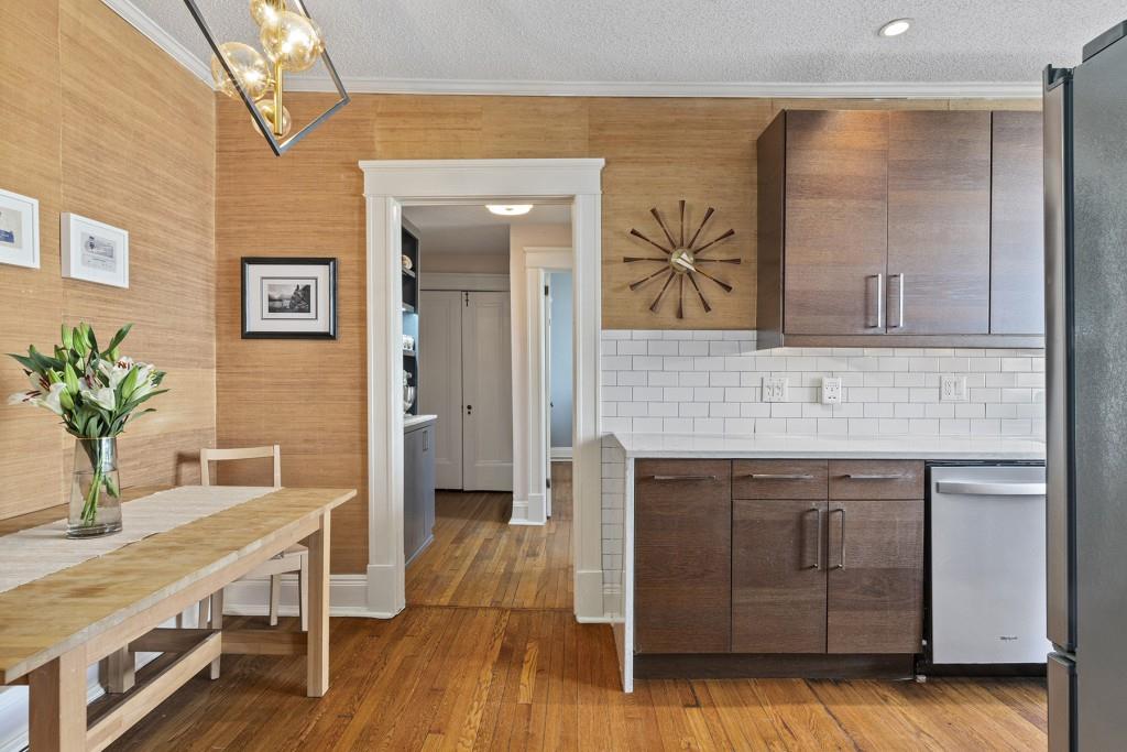 301 10th Street NE Unit 4