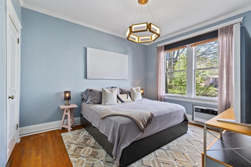 301 10th Street NE Unit 4