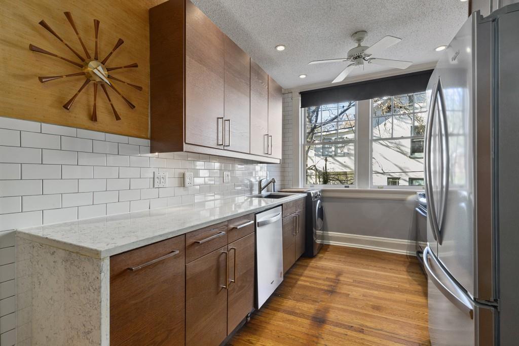 301 10th Street NE Unit 4