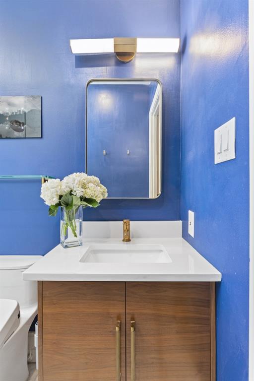 301 10th Street NE Unit 4