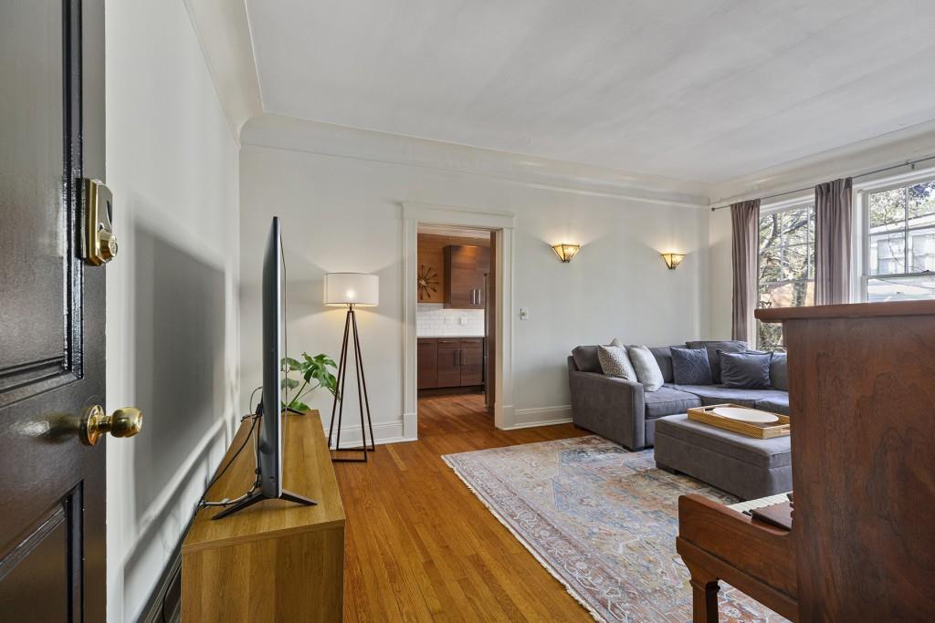 301 10th Street NE Unit 4