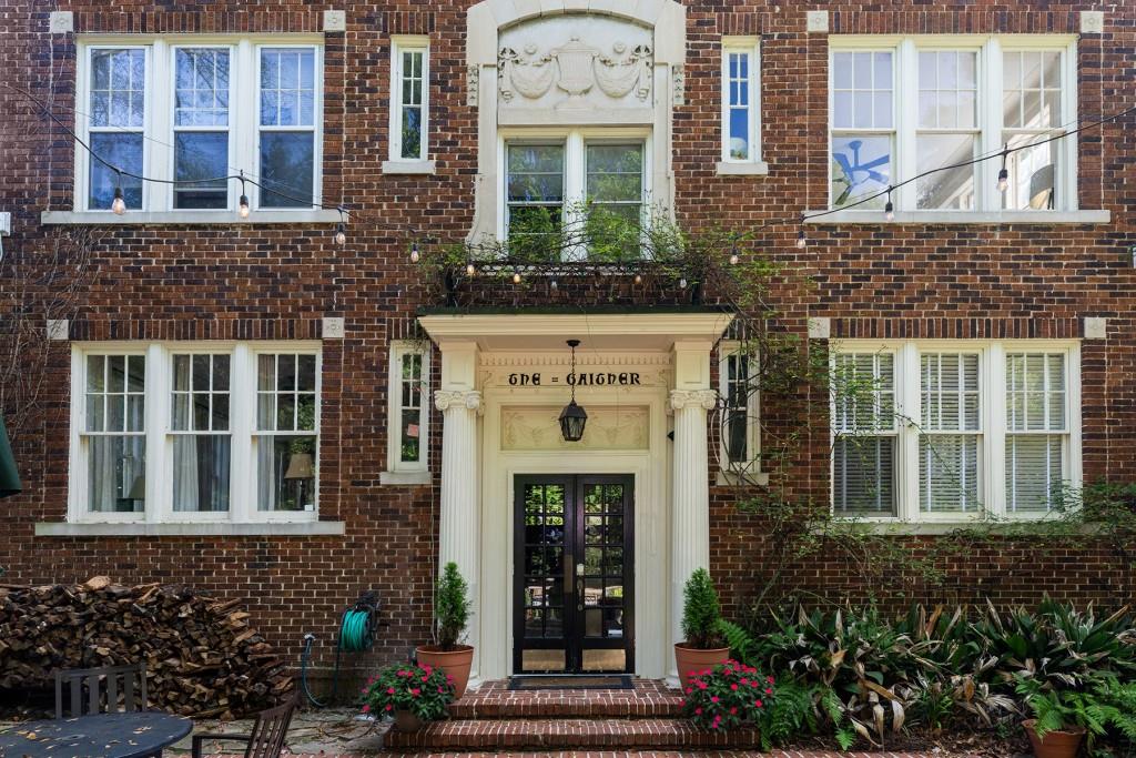 301 10th Street NE Unit 4