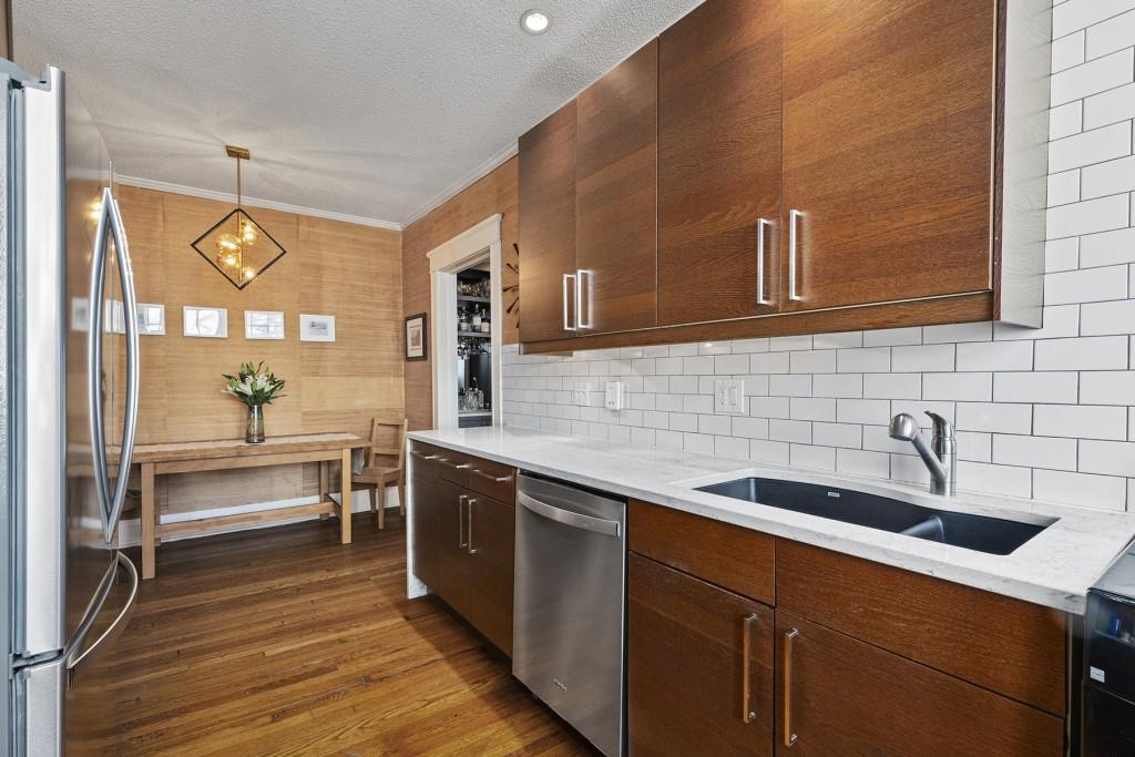 301 10th Street NE Unit 4