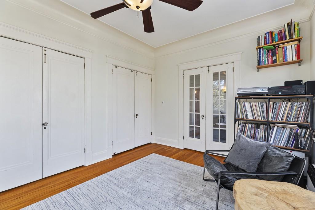 301 10th Street NE Unit 4