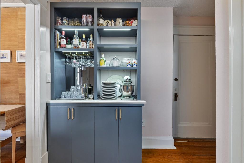 301 10th Street NE Unit 4