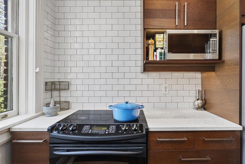 301 10th Street NE Unit 4