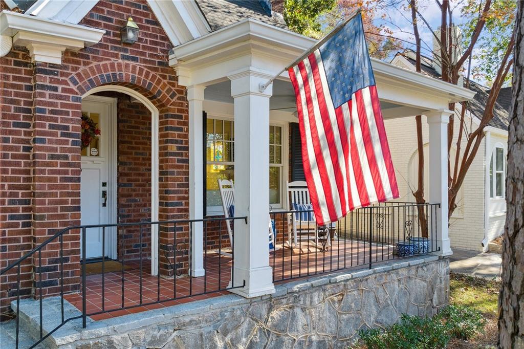 3263 W Shadowlawn Avenue NE