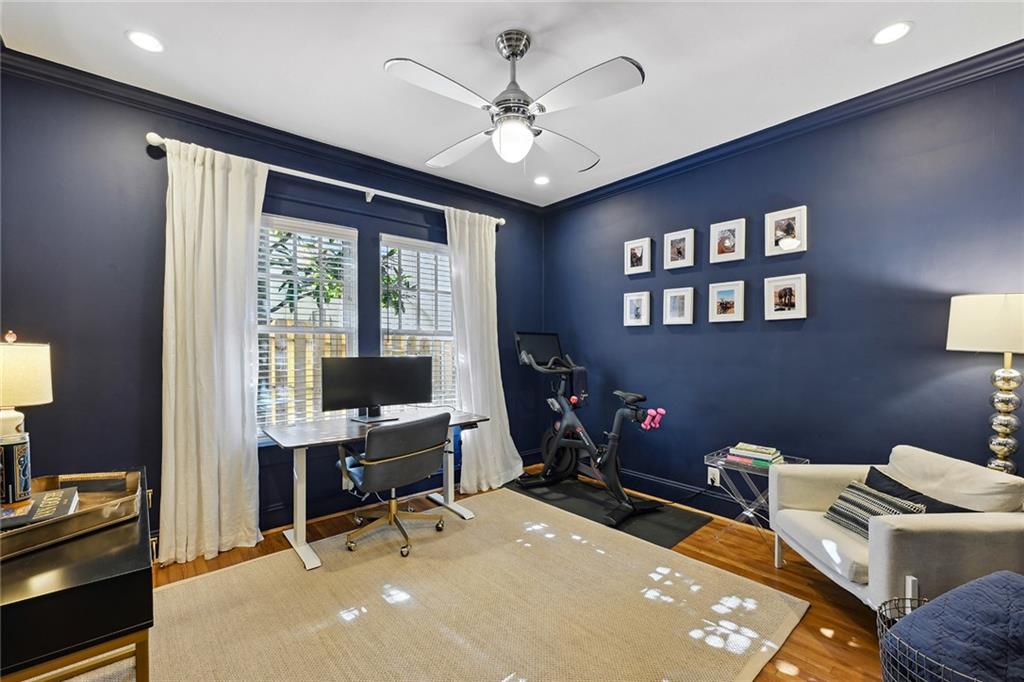 3263 W Shadowlawn Avenue NE