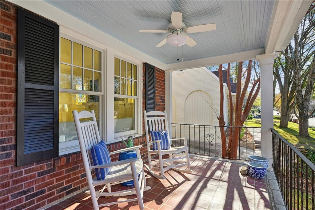 3263 W Shadowlawn Avenue NE