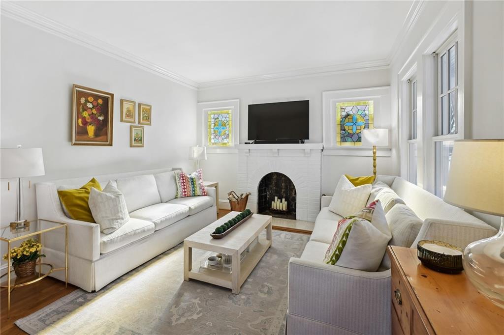 3263 W Shadowlawn Avenue NE