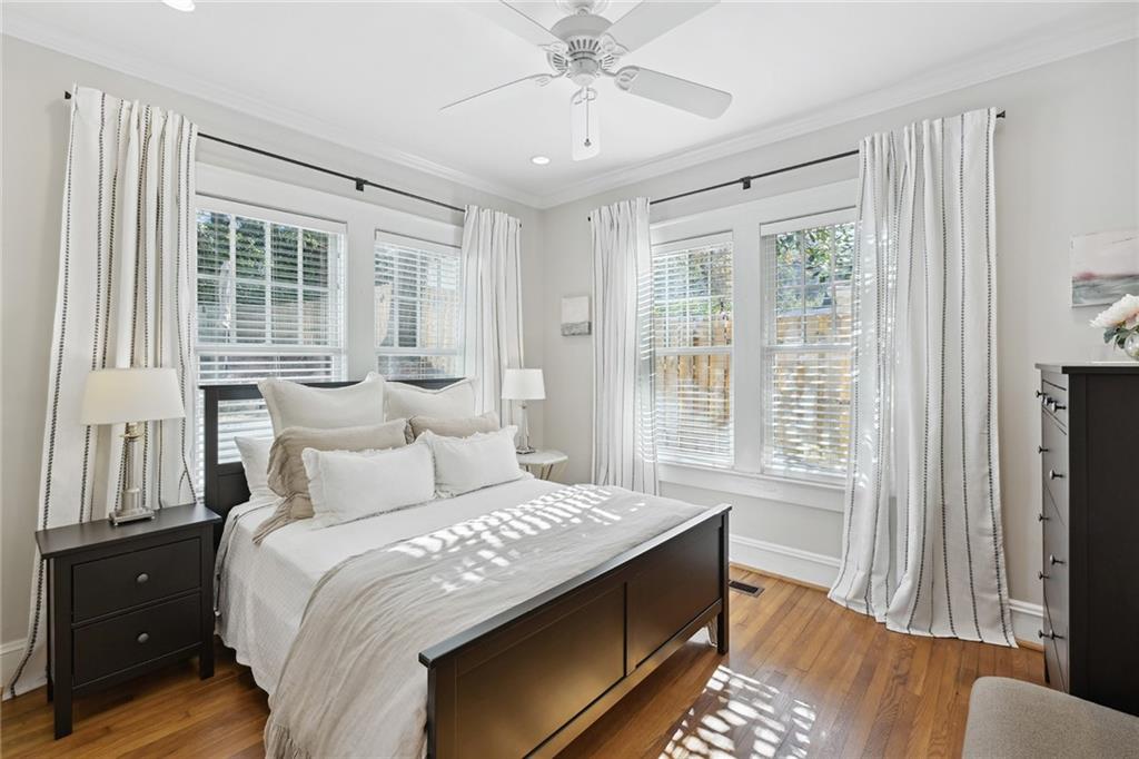 3263 W Shadowlawn Avenue NE