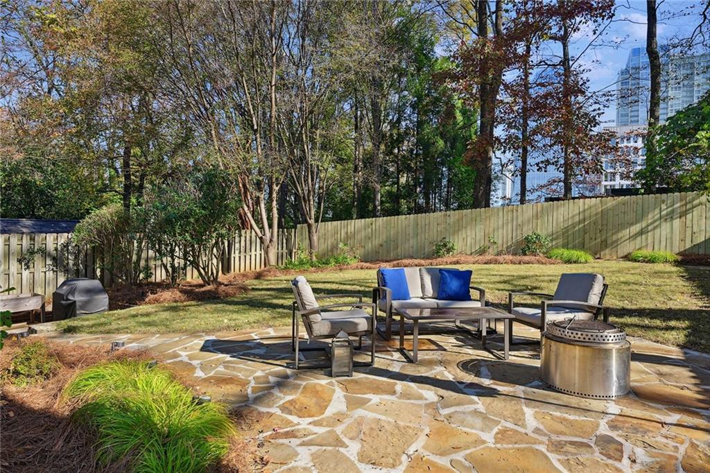 3263 W Shadowlawn Avenue NE