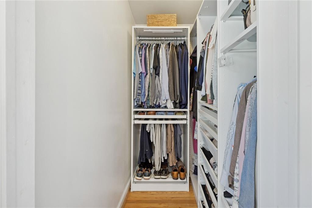 3263 W Shadowlawn Avenue NE