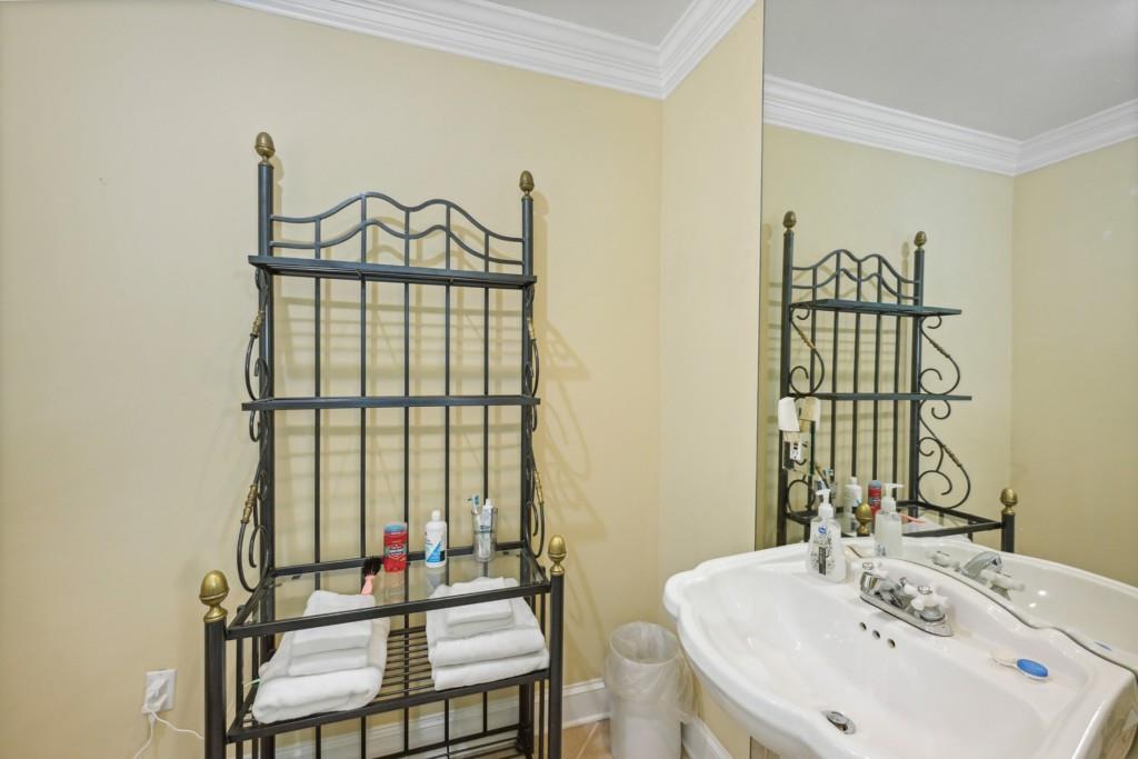 1356 Telford Drive NE