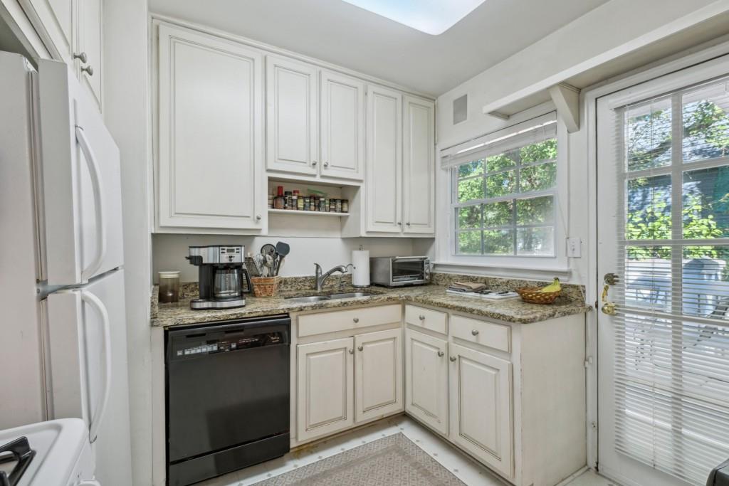 1356 Telford Drive NE