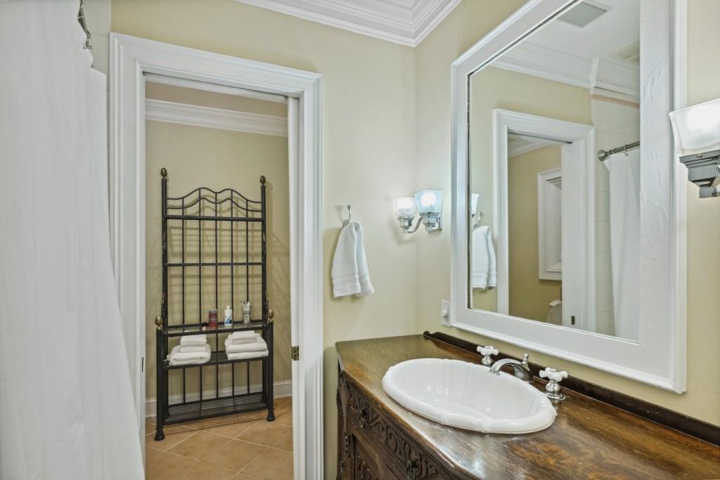 1356 Telford Drive NE