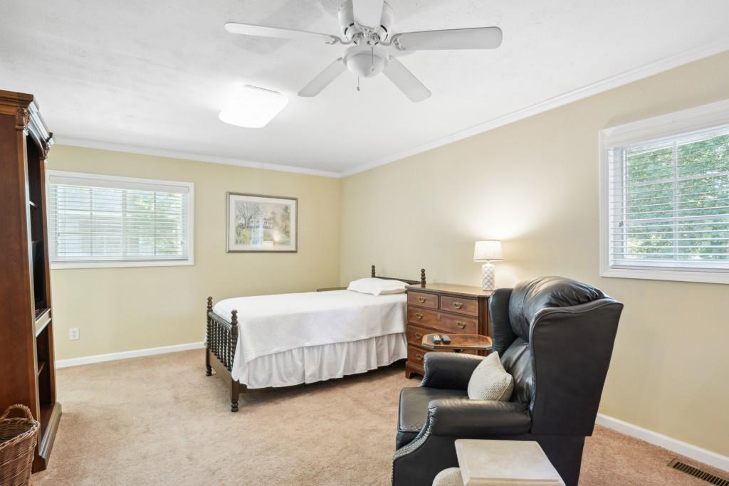 1356 Telford Drive NE