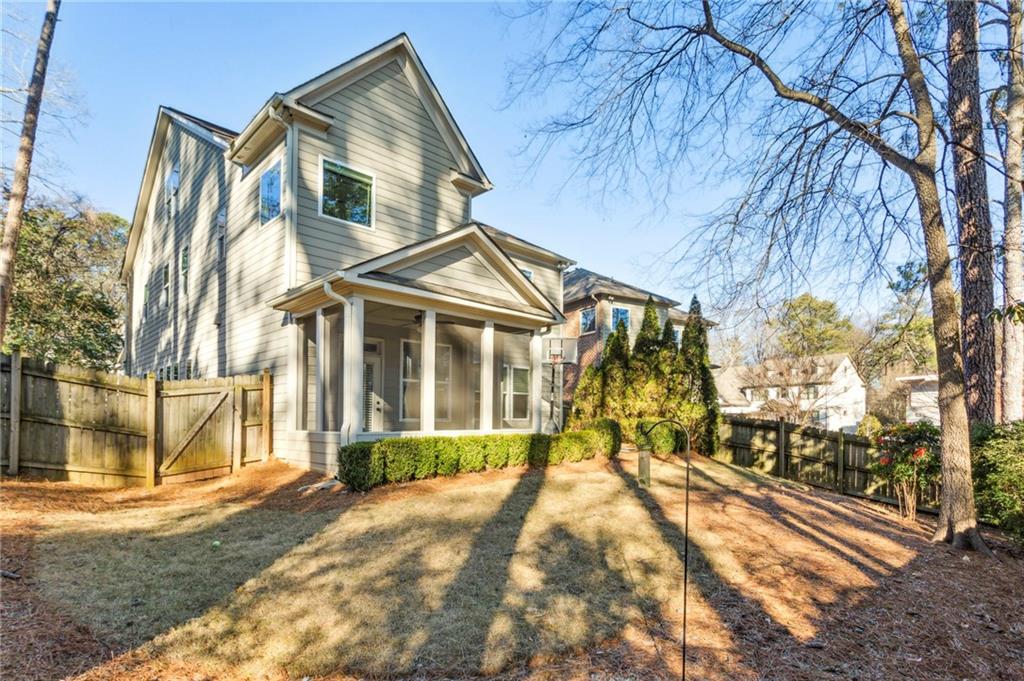 753 Darlington Circle NE