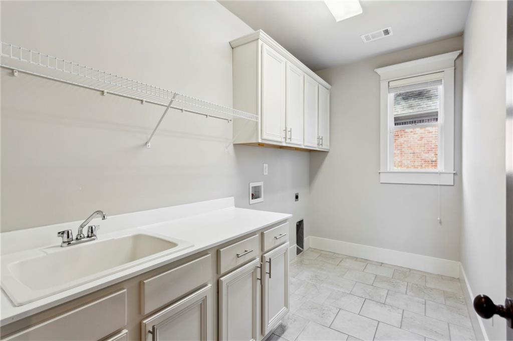 753 Darlington Circle NE