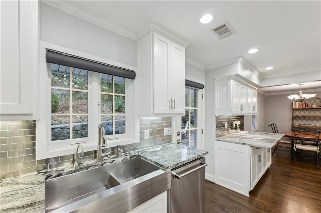 2681 Ridgemore Place NW