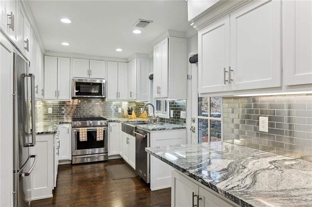 2681 Ridgemore Place NW