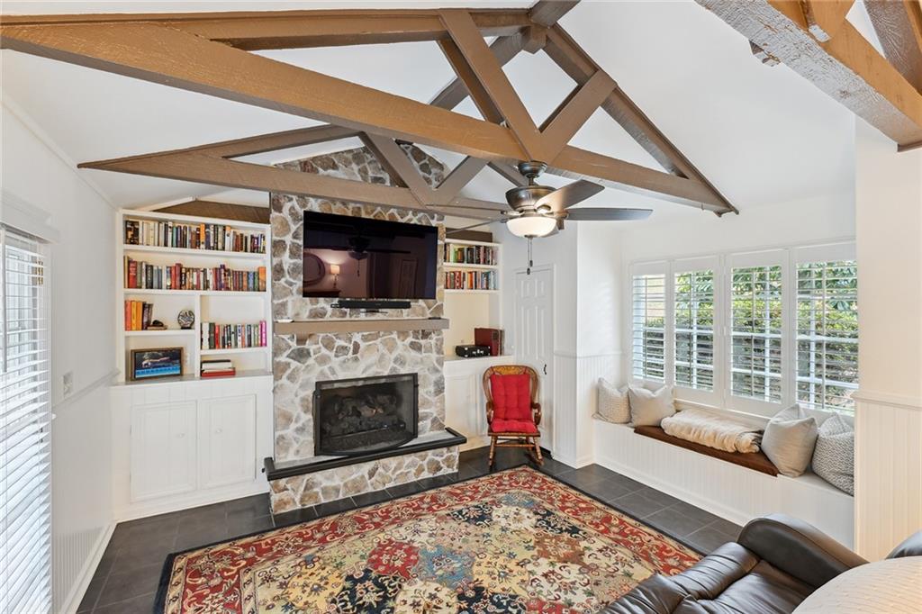 2681 Ridgemore Place NW