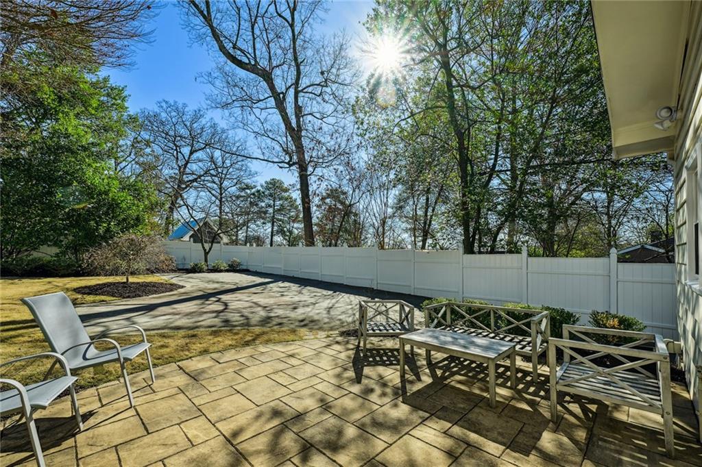 2515 Brookwood Drive NE